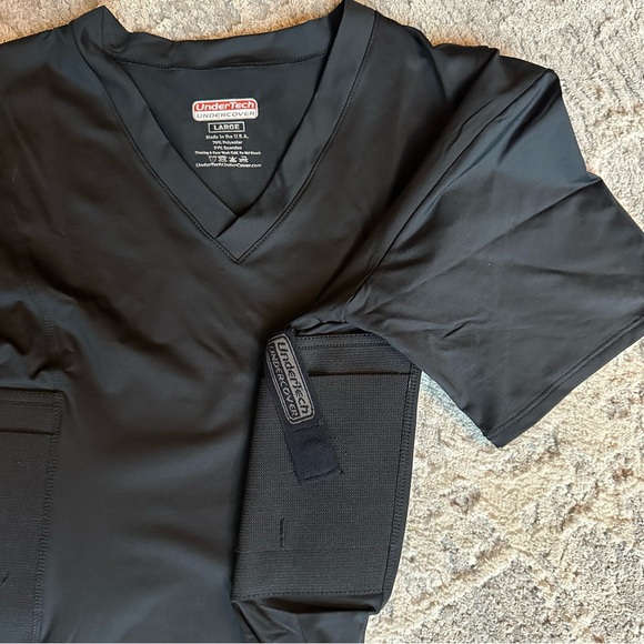 Under Tech Undercover Concealment V-Neck Compression Shirt, Black, Size: Large - Picture 5 of 7